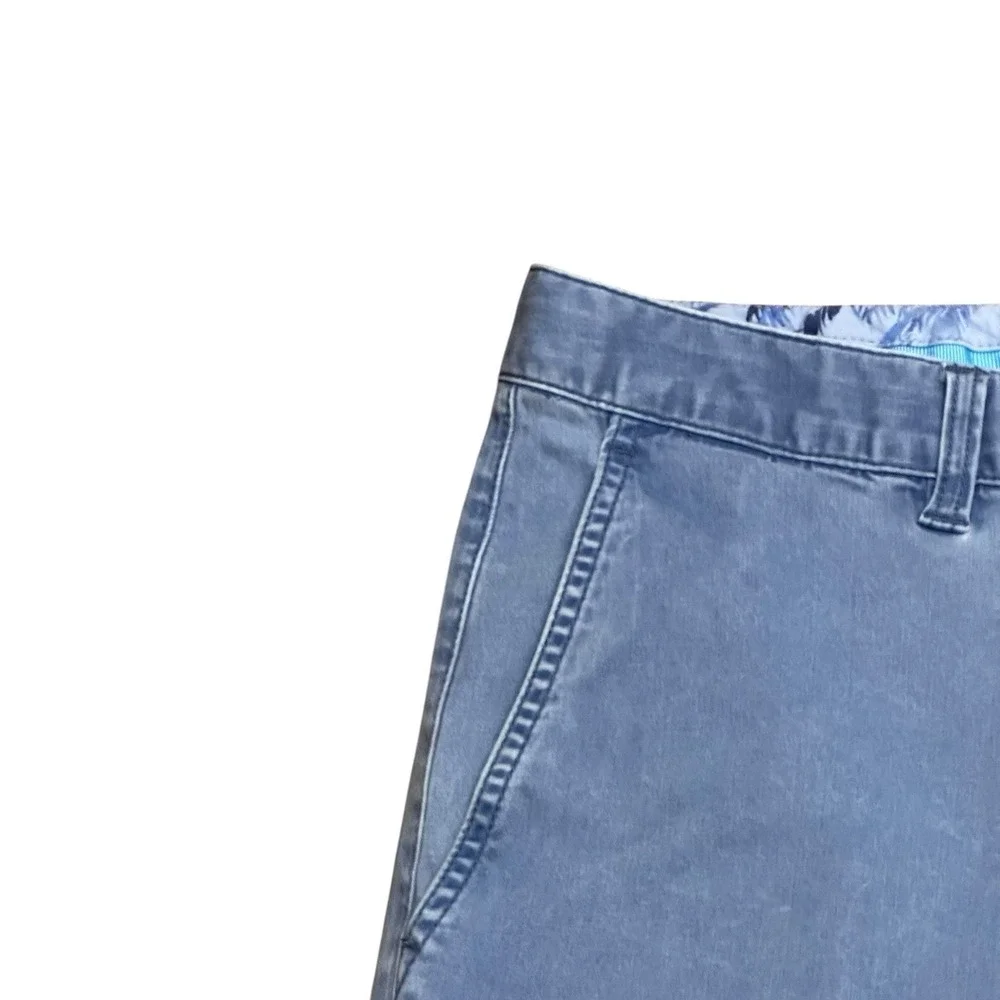 Tommy Bahama Chino Shorts Men's Size 40 Inseam 9.5